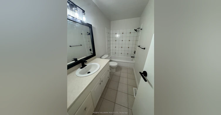 728 Sunnypoint Drive, Newmarket, ON, L3Y 2Z8 - 9