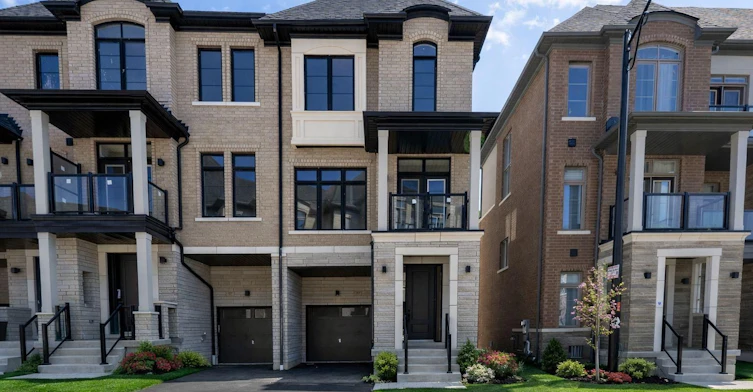 83 Archambault Way, Vaughan, ON, L4L 1A6