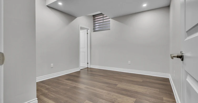 Lower-65 Port Royal Avenue, Vaughan, ON, L4H 4K6 - 7