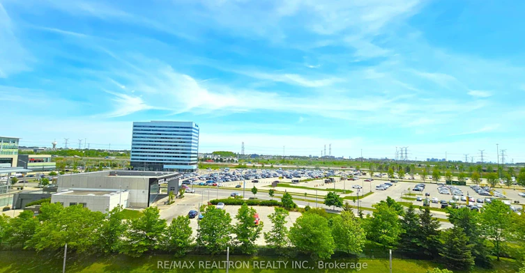 604-39 Upper Duke Crescent, Markham, ON, L6G 0B8