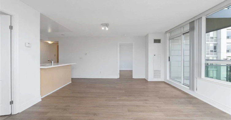 220-62 Suncrest Boulevard, Markham, ON, L3T 7Y6 - 9