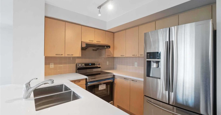 220-62 Suncrest Boulevard, Markham, ON, L3T 7Y6 - 4