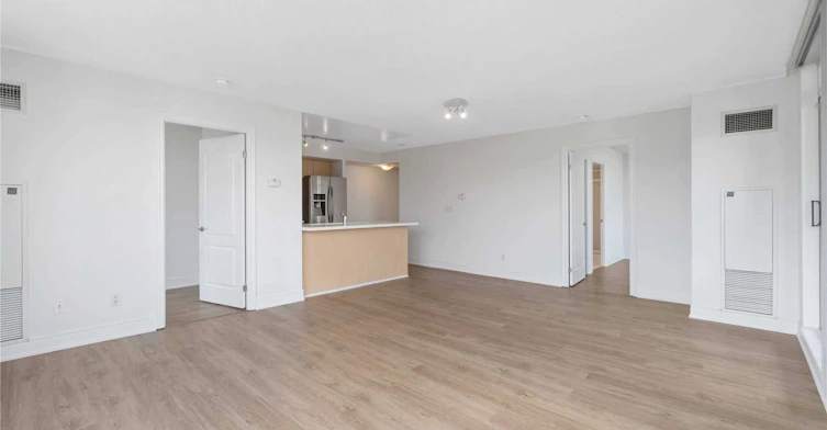 220-62 Suncrest Boulevard, Markham, ON, L3T 7Y6 - 8
