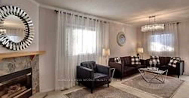 396 Flanagan Court, Newmarket, ON, L3X 2E8 - 3