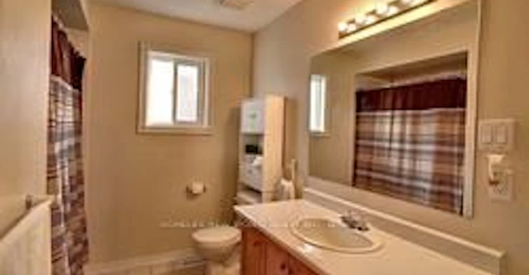 396 Flanagan Court, Newmarket, ON, L3X 2E8 - 6