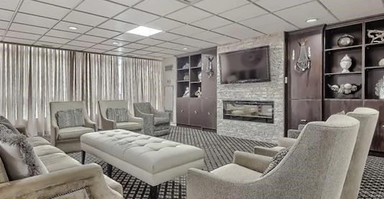 302-7300 Yonge Street, Markham, ON, L4J 7Y5 - 6