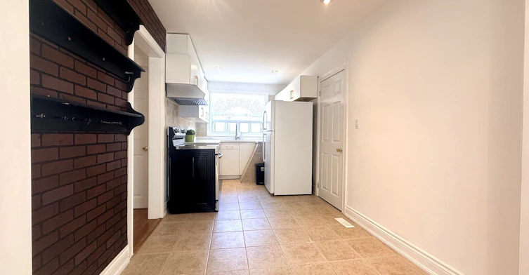 Main-387 Paliser Crescent N, Richmond Hill, ON, L4C 1R5 - 4