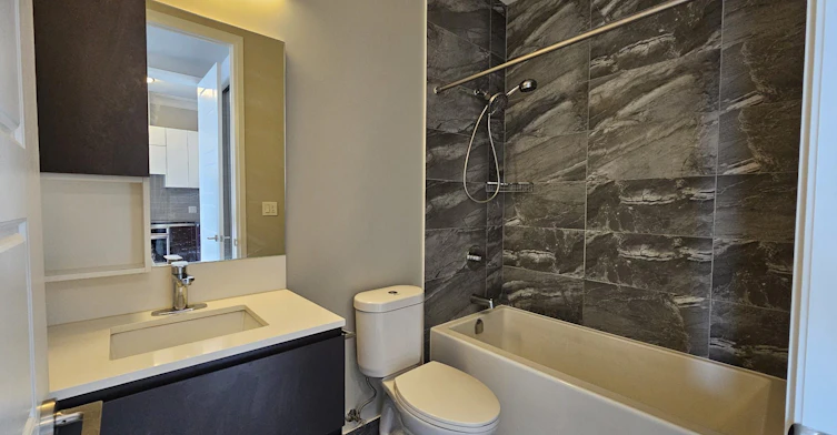 907-15 Water Walk Drive, Markham, ON, L6G 0G2 - 9