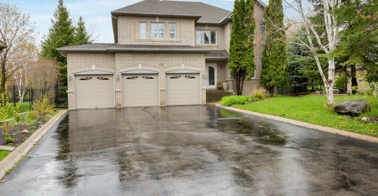 195 Gidleigh Park Crescent W, Vaughan, ON, L4H 1H9
