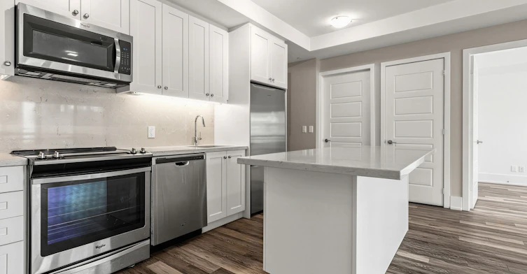 B209-271 Sea Ray Avenue, Innisfil, ON, L9S 0J4 - 6