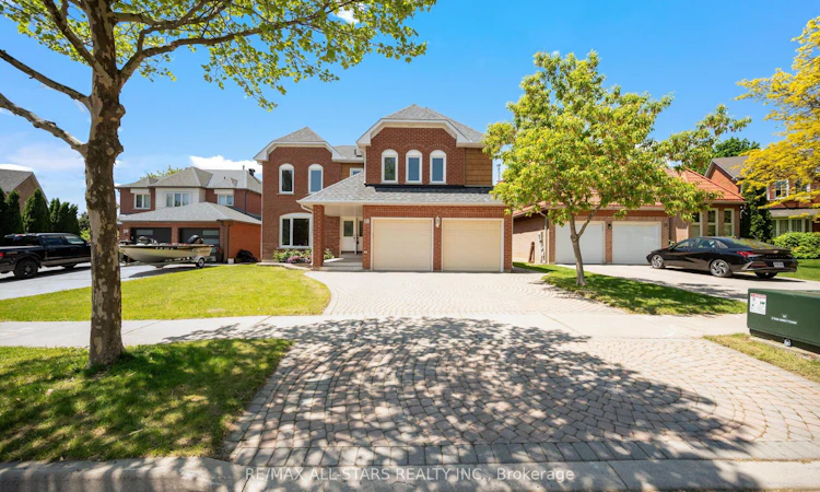 18 Lismer Court
