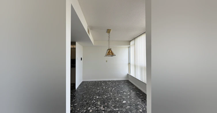1604-7300 Yonge Street, Markham, ON, L4J 7Y5 - 37