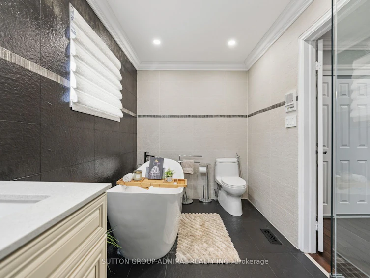 8 Beaufort Hills Road, Richmond Hill, ON, L4E 2N5 - 15