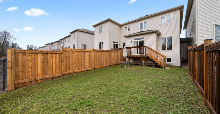 23 Greenwood Drive, Essa, ON, L3W 0N5 - 35