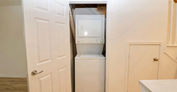 202-1 Centre Street W, Richmond Hill, ON, L4C 3P3 - 13