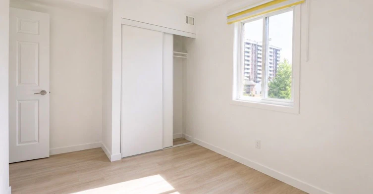 202-1 Centre Street W, Richmond Hill, ON, L4C 3P3 - 11