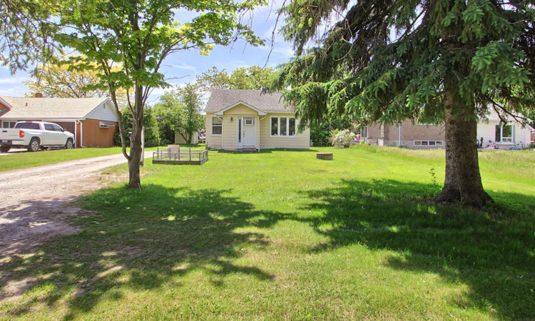 9 Riverglen Drive