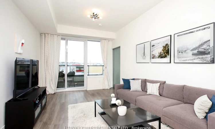 305-185 Deerfield Road