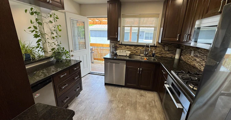 93 Aurora Heights Drive, Aurora, ON, L4G 2X1 - 4