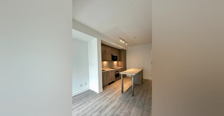 511-8119 Birchmount Road, Markham, ON, L6G 0H5 - 4