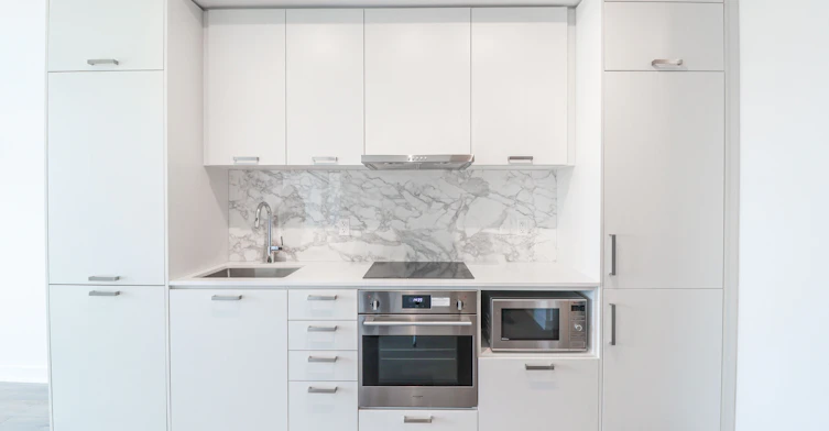 1507-38 Honeycrisp Crescent, Vaughan, ON, L4K 0M8 - 4