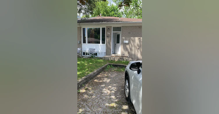 Upper-26 Jones Court, Aurora, ON, L4G 2B8 - 12
