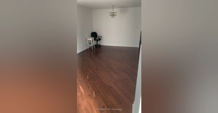 Upper-26 Jones Court, Aurora, ON, L4G 2B8 - 5