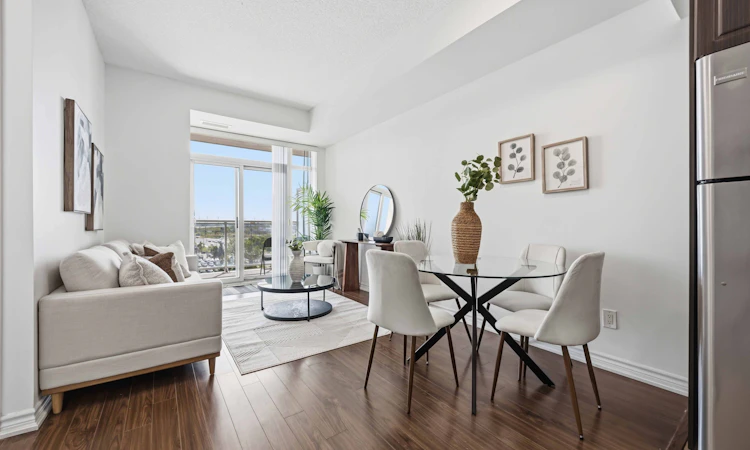612-8323 Kennedy Road