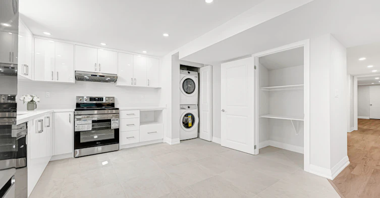 80 Weslock Crescent, Aurora, ON, L4G 7Z4 - 5