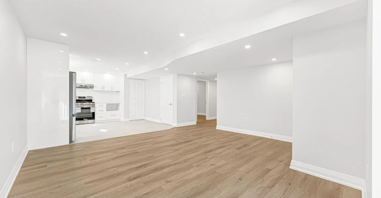 80 Weslock Crescent, Aurora, ON, L4G 7Z4 - 8