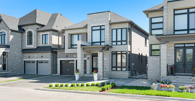 80 Weslock Crescent, Aurora, ON, L4G 7Z4