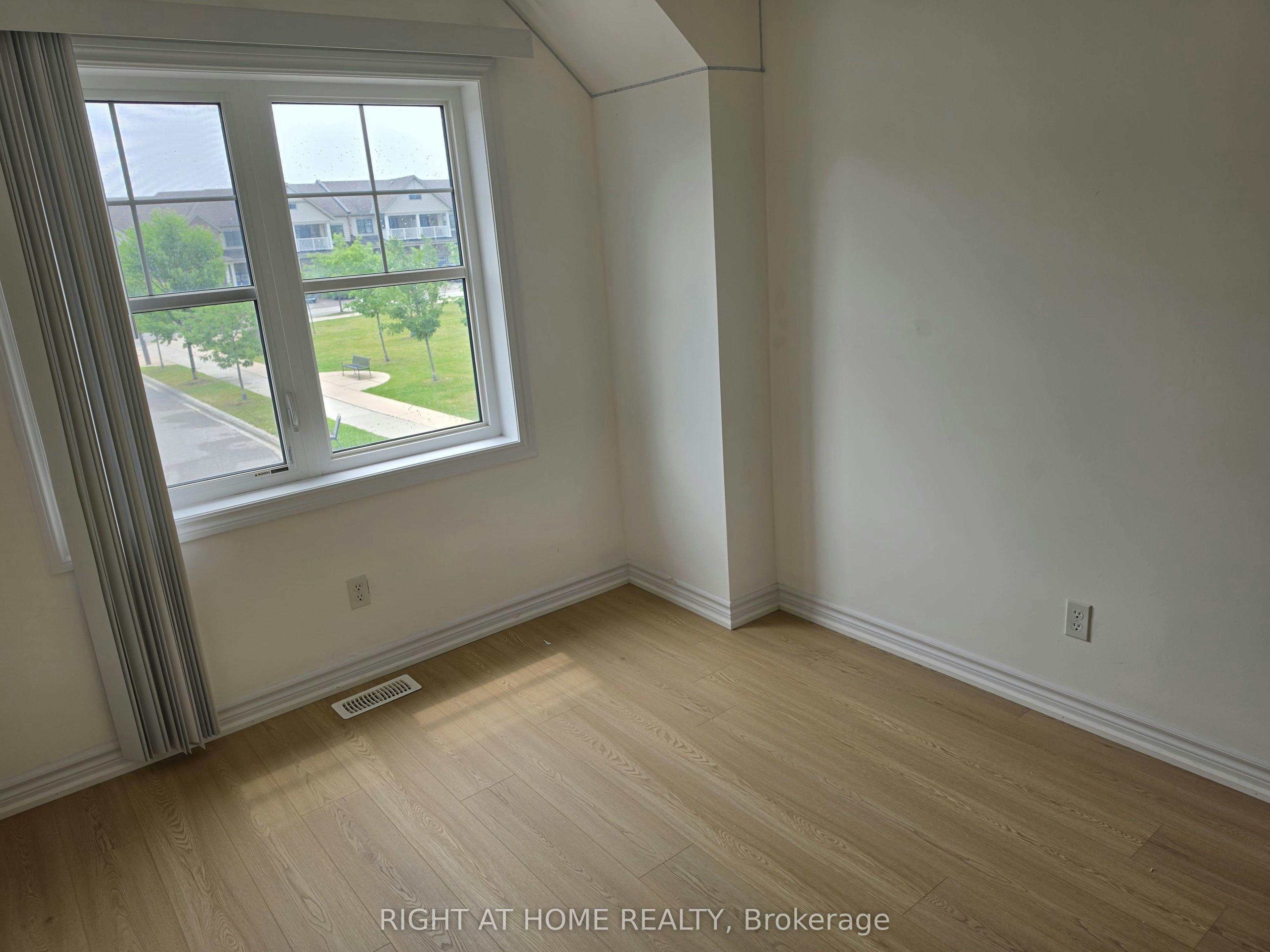4 Blackpool Lane, East Gwillimbury, ON, L9N 0R7 - 12