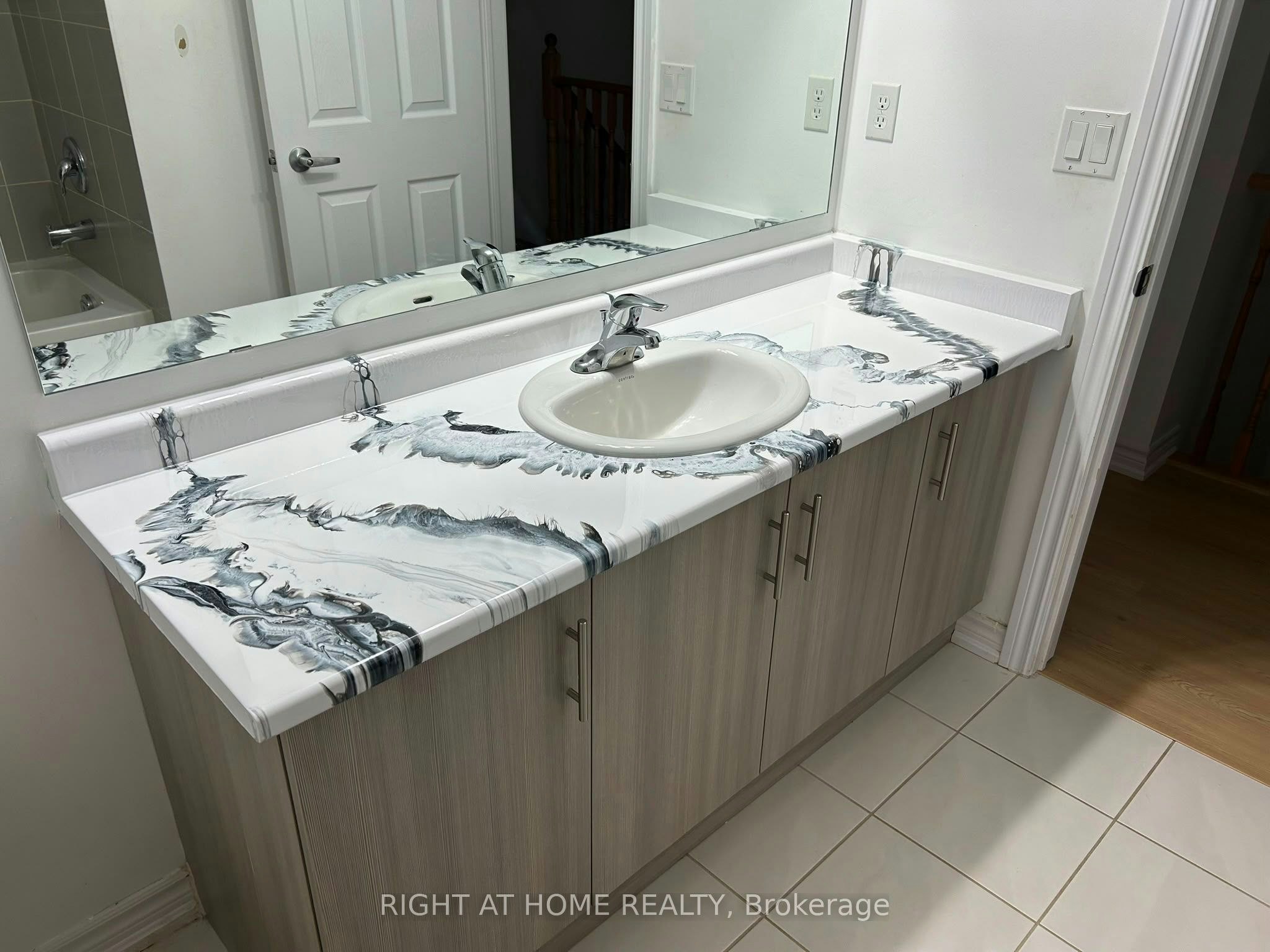 4 Blackpool Lane, East Gwillimbury, ON, L9N 0R7 - 21