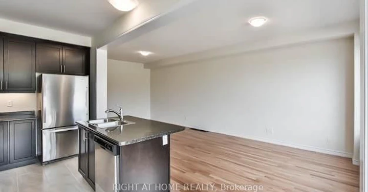 4 Blackpool Lane, East Gwillimbury, ON, L9N 0R7 - 8