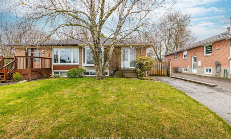 69 Lindsay Avenue