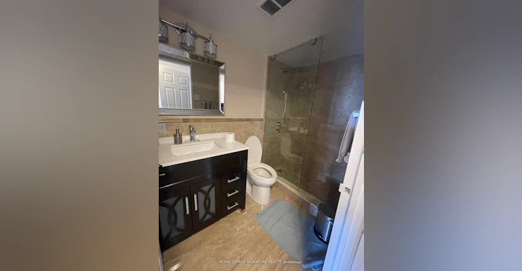 1010-8111 Yonge Street, Vaughan, ON, L3T 4V9 - 8