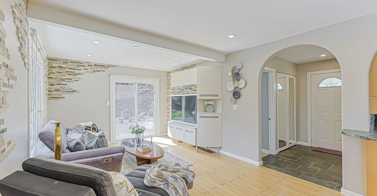 31 Mitchell Avenue, Whitchurch-Stouffville, ON, L4A 7X3 - 4