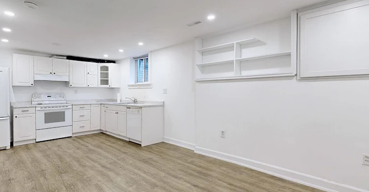 Basement-58 London Road, Newmarket, ON, L3Y 6A2 - 4