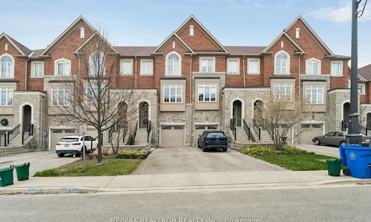 216 Appleton Court