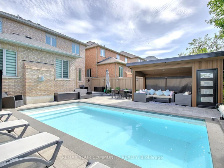 16 Muret Crescent, Vaughan, ON, L6A 4S4