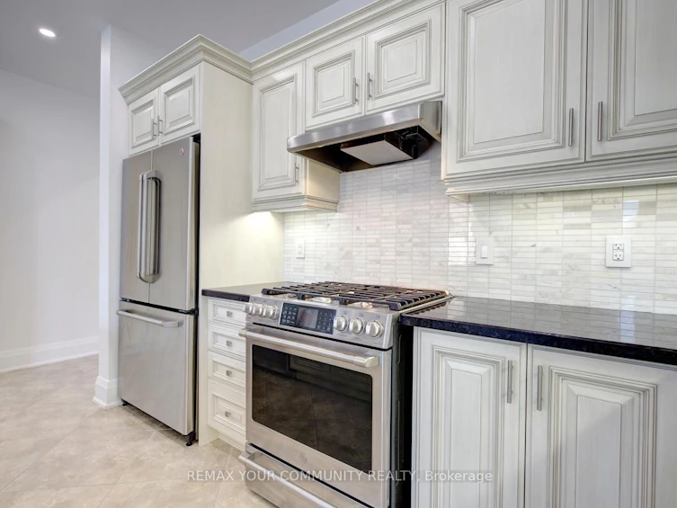 16 Muret Crescent, Vaughan, ON, L6A 4S4 - 15