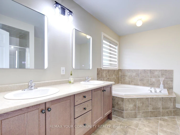 16 Muret Crescent, Vaughan, ON, L6A 4S4 - 26
