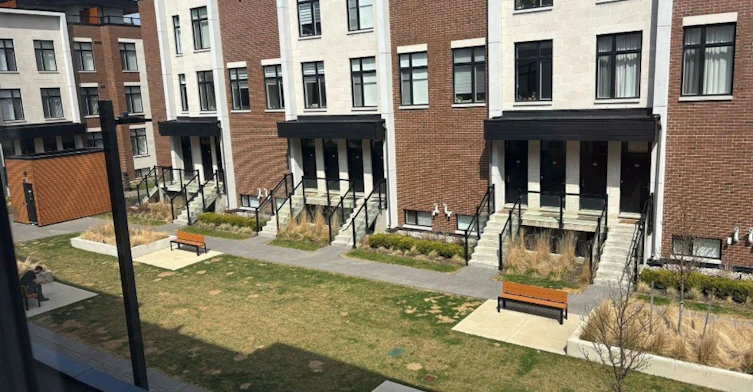 U228-9570 Islington Avenue W, Vaughan, ON, L4H 5E8 - 18