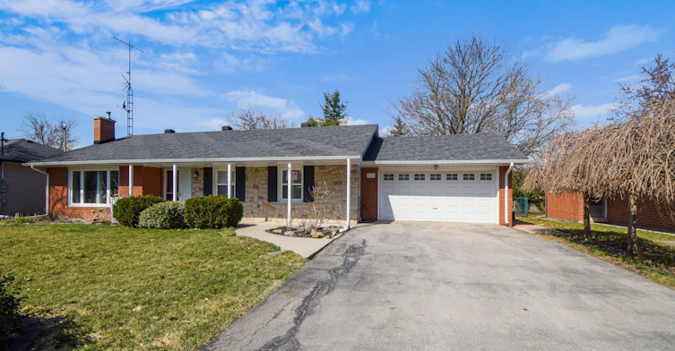 114 Elizabeth Grove, King, ON, L7B 1H2