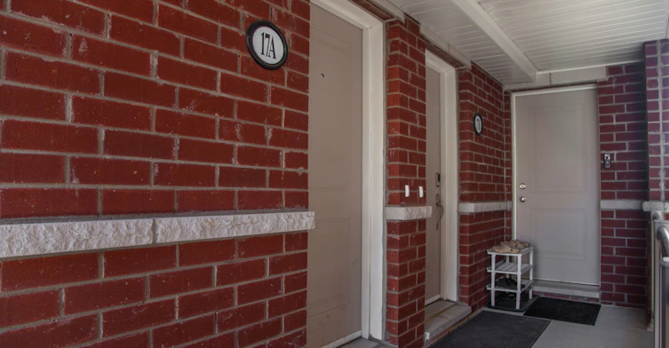 Unit A-17 Luzon Avenue, Markham, ON, L6B 1N6 - 2