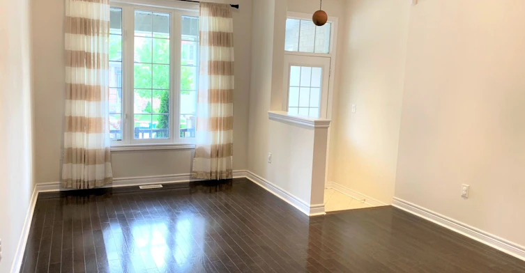 10 James Glover Drive, Markham, ON, L6C 0W1 - 4