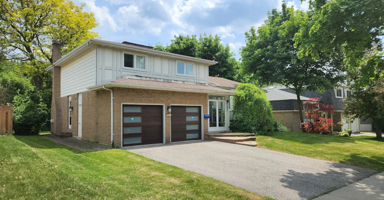 207 Bayview Fairways Drive, Markham, ON, L3T 2Z1