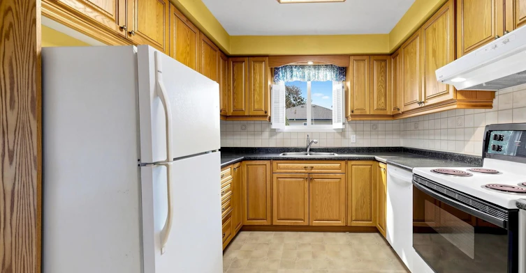 94 Howlett Avenue, Newmarket, ON, L3Y 5S5 - 18
