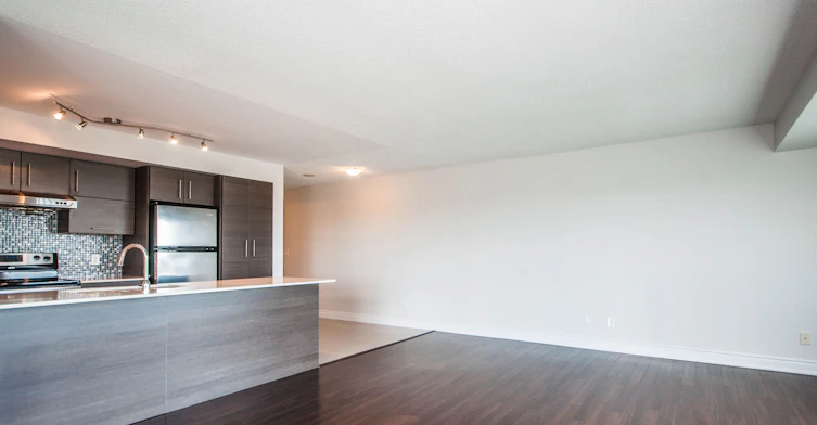 702-253 South Park Road, Markham, ON, L3T 0B4 - 10
