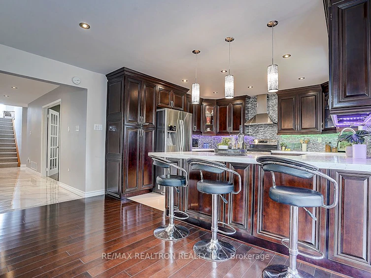 233 Brimson Drive, Newmarket, ON, L3X 1H8 - 9